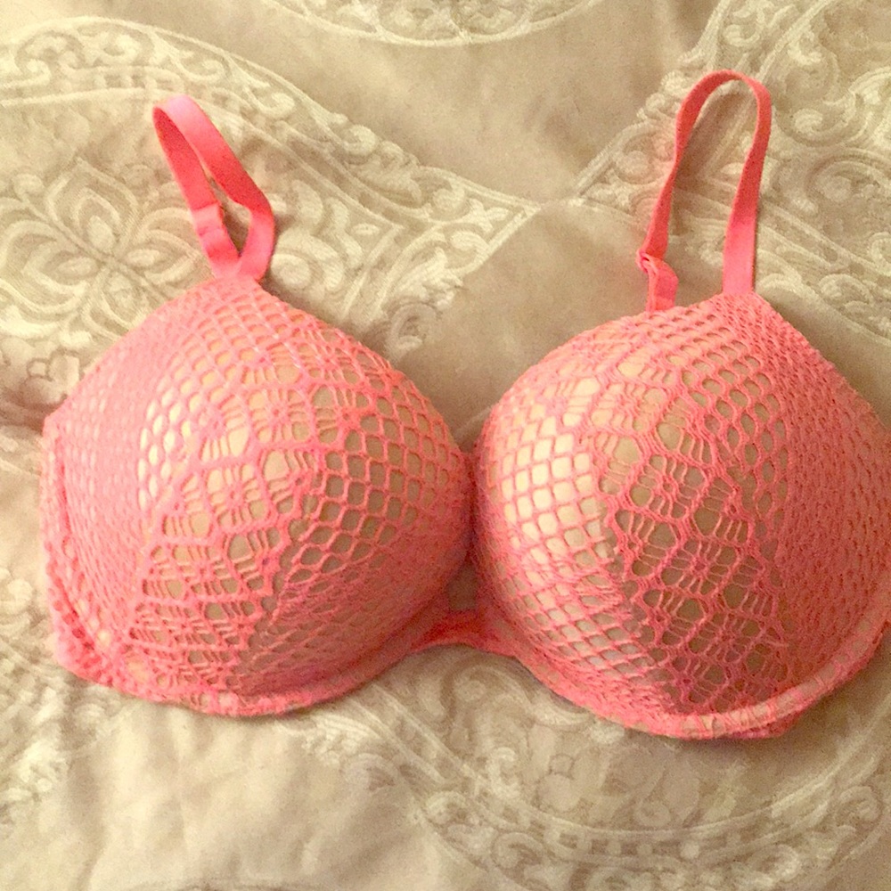 Victoria's Secrect Bombshell Bra size 36 D